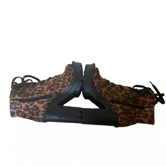 Jessica Simpson Leopard  Print Lizzah Peep-Toe Lug-Sole Bootie SZ 7M - Picture 5 of 11